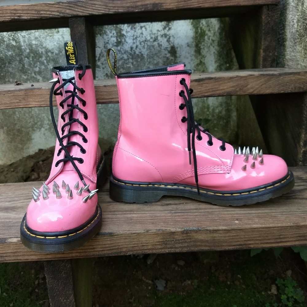 ONE OF A KIND SPIKED DOC MARTENS! ✨💕